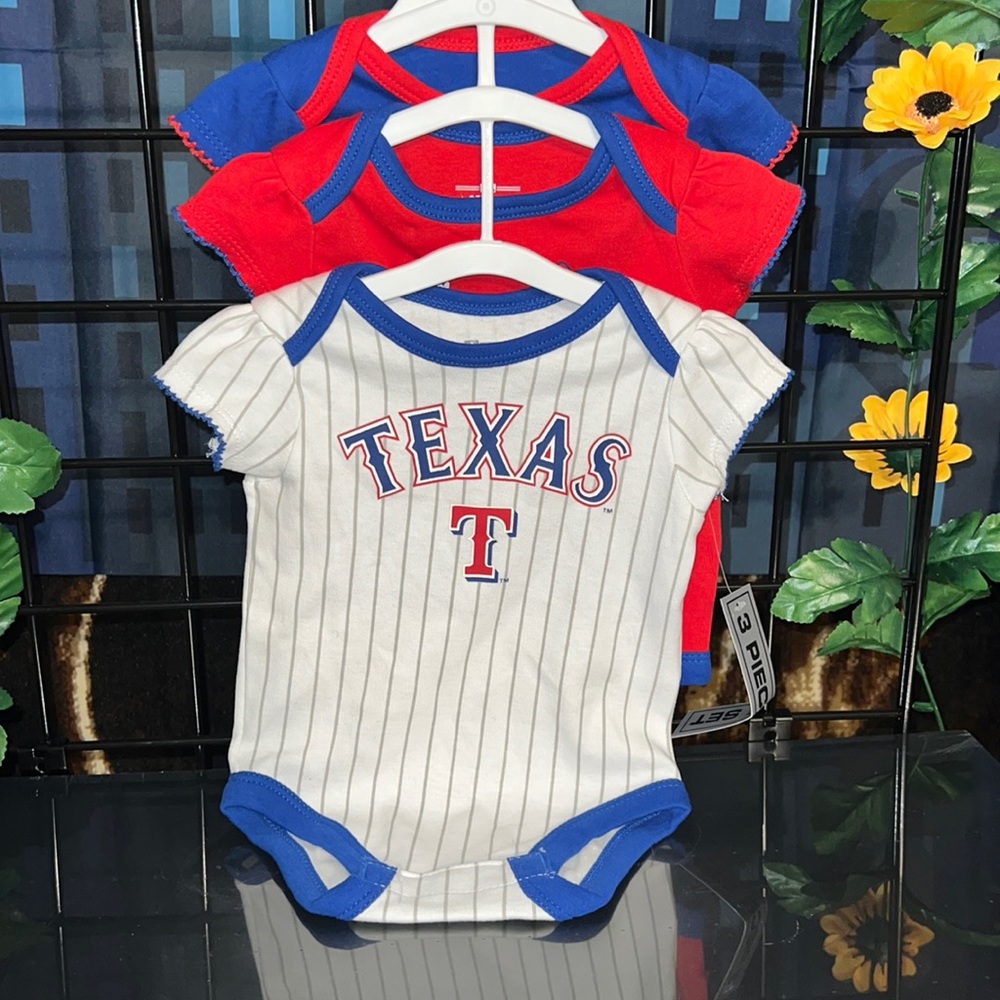 New MLB BASEBALL INFANTS GIRLS 0/3M TEXAS RANGERS 3 PACK CREEPER